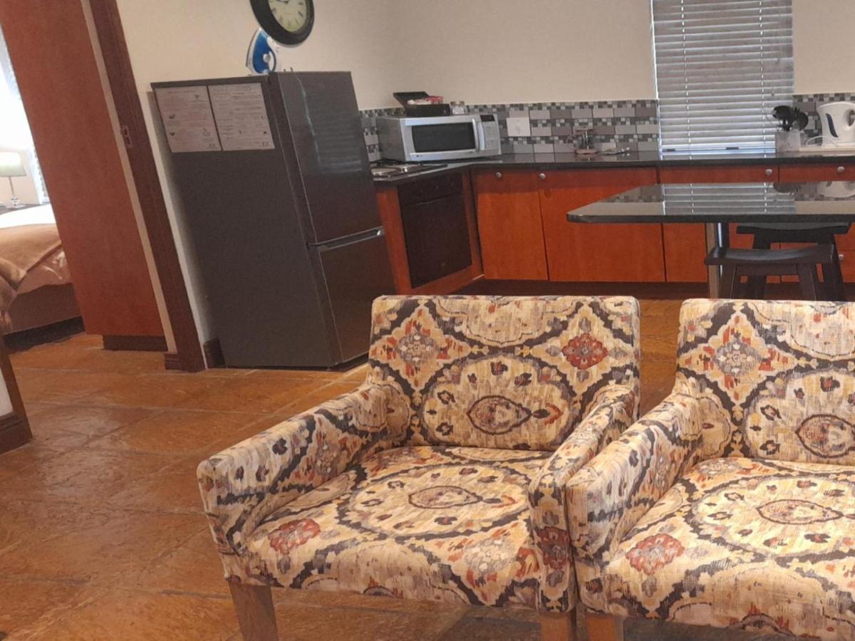 Paddabult Self Catering Cottages Paarl Esterno foto